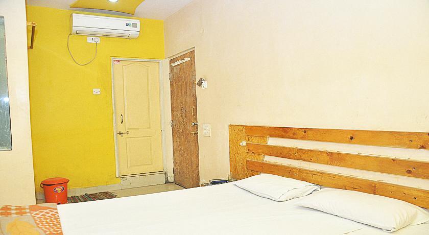 Hotel Talha Residency 楠代德 外观 照片